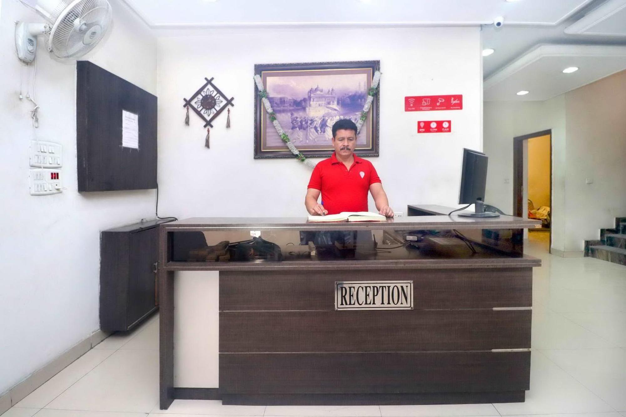 Oyo Hotel Temple View Amritsar Dış mekan fotoğraf