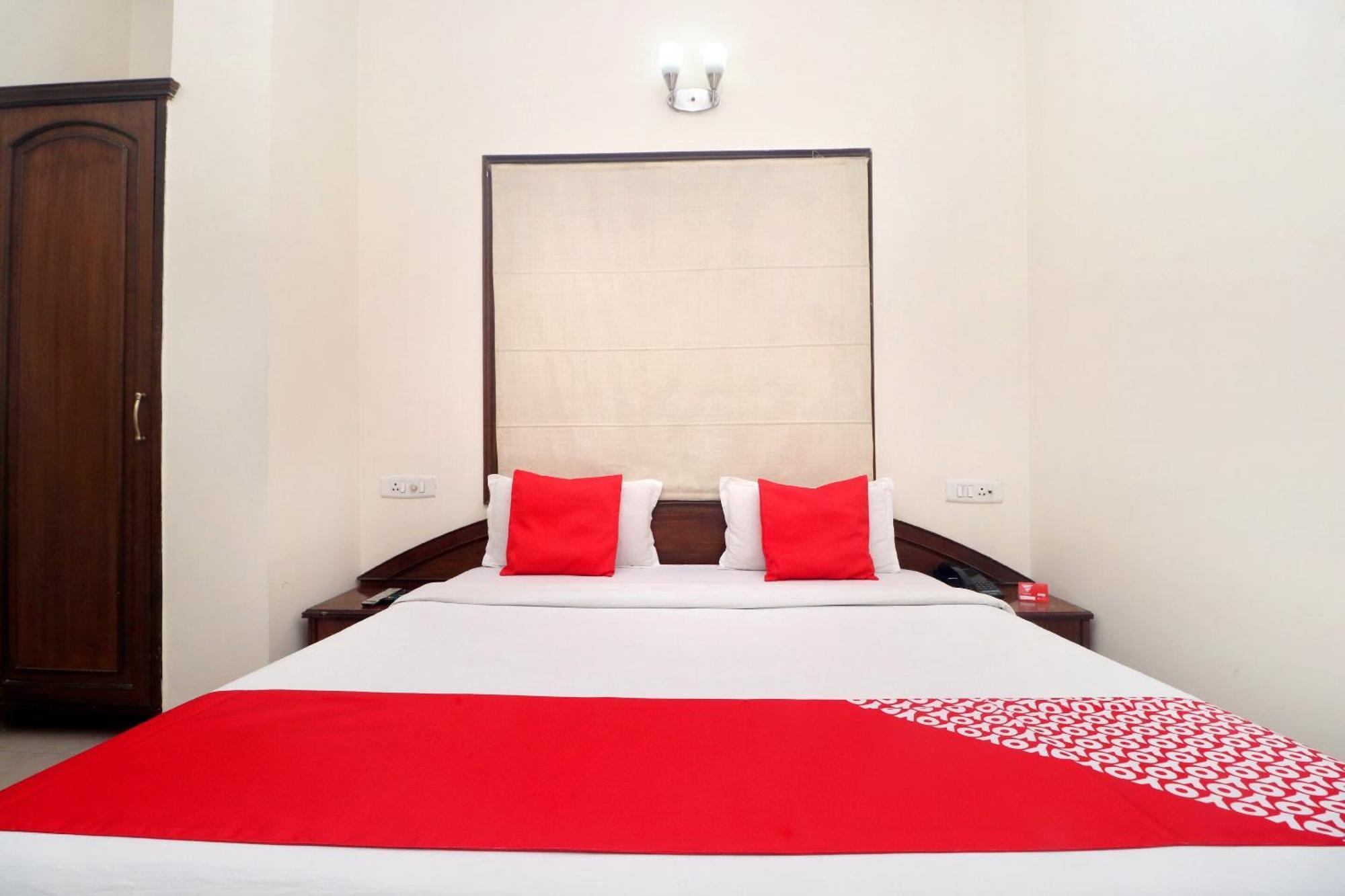 Oyo Hotel Temple View Amritsar Dış mekan fotoğraf