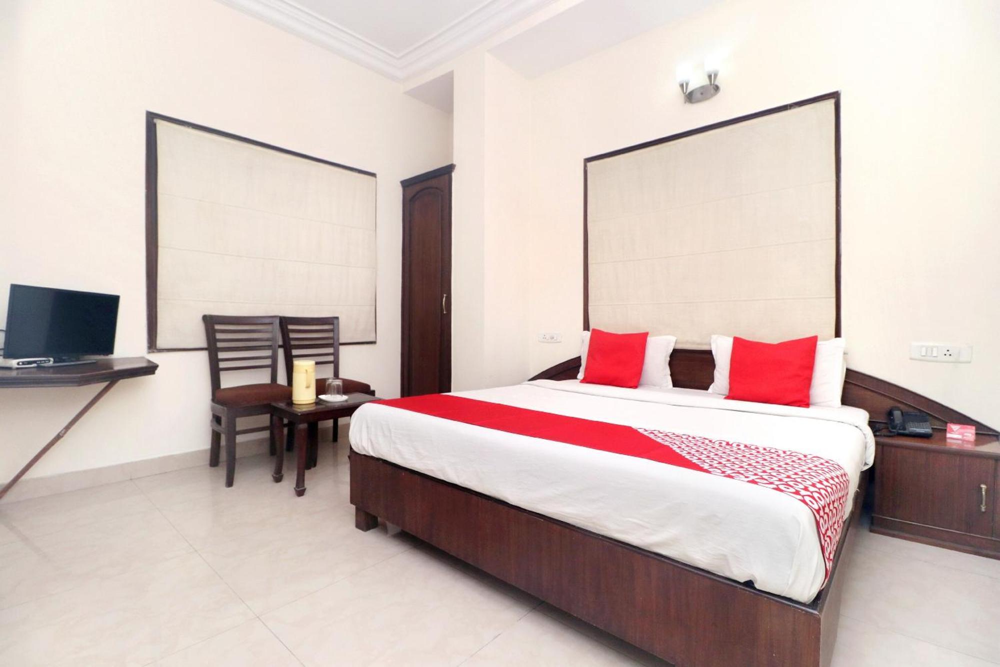 Oyo Hotel Temple View Amritsar Dış mekan fotoğraf